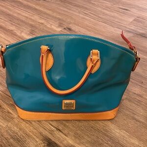 Dooney & Bourke hand bag
